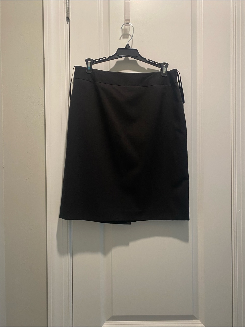 EUC Anne Klein Black Lined Skirt W/split SZ 8 Side Zip Close